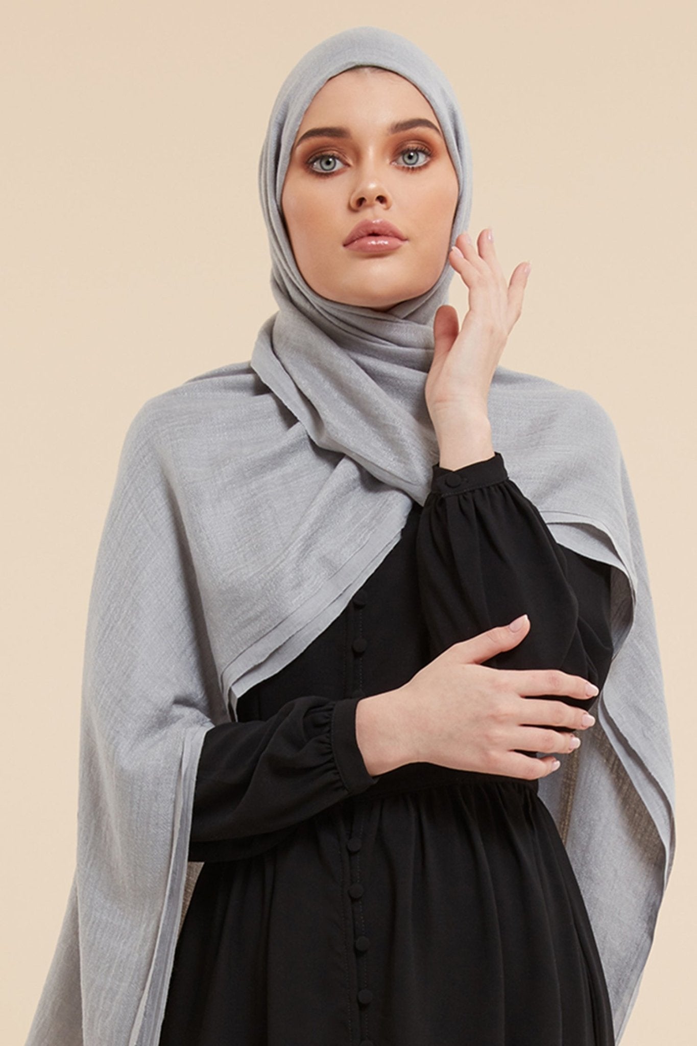 Hijab en coton et laine gris - CAVE LONDON