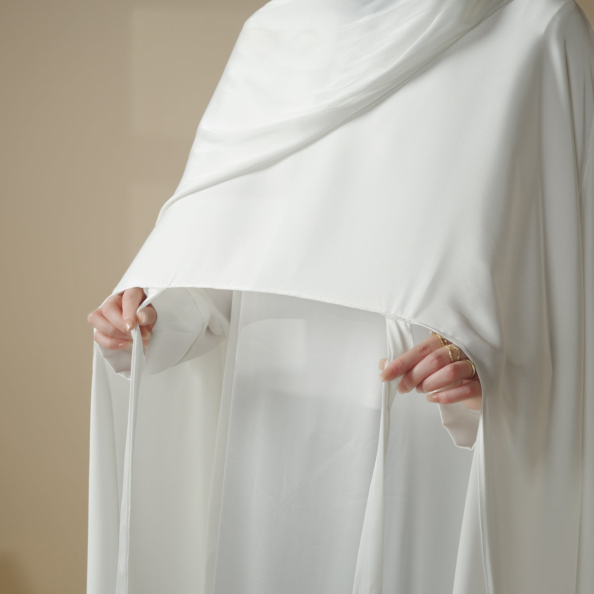 Abaya de mariage 3 pièces (Pré-commande 20 jours) - Mariam's collection